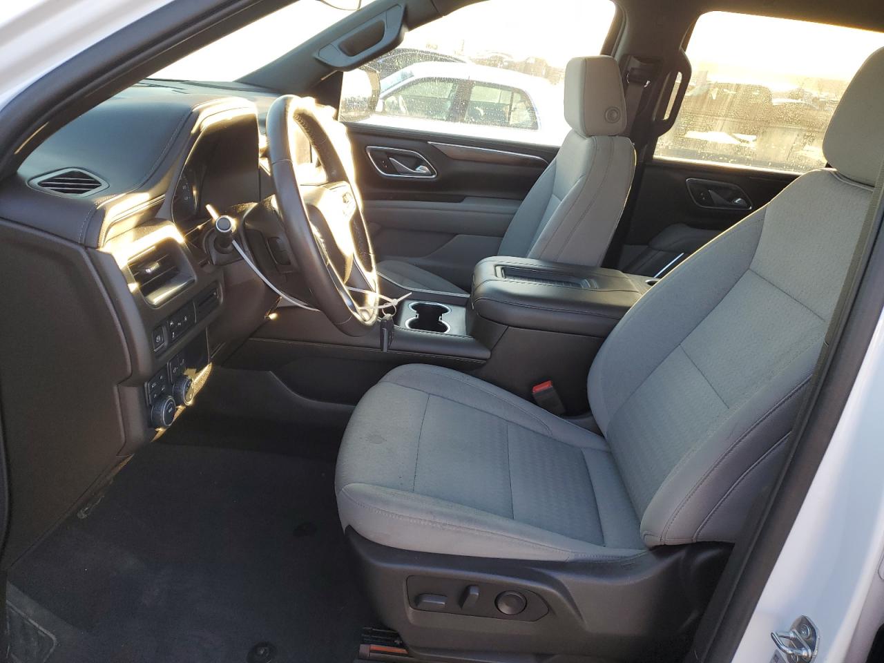 Photo 6 VIN: 1GNSKMKD1PR180693 - CHEVROLET TAHOE 