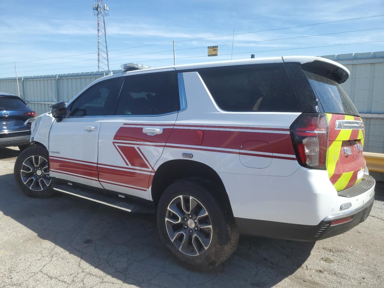 Photo 1 VIN: 1GNSKMKD7PR164742 - CHEVROLET TAHOE 