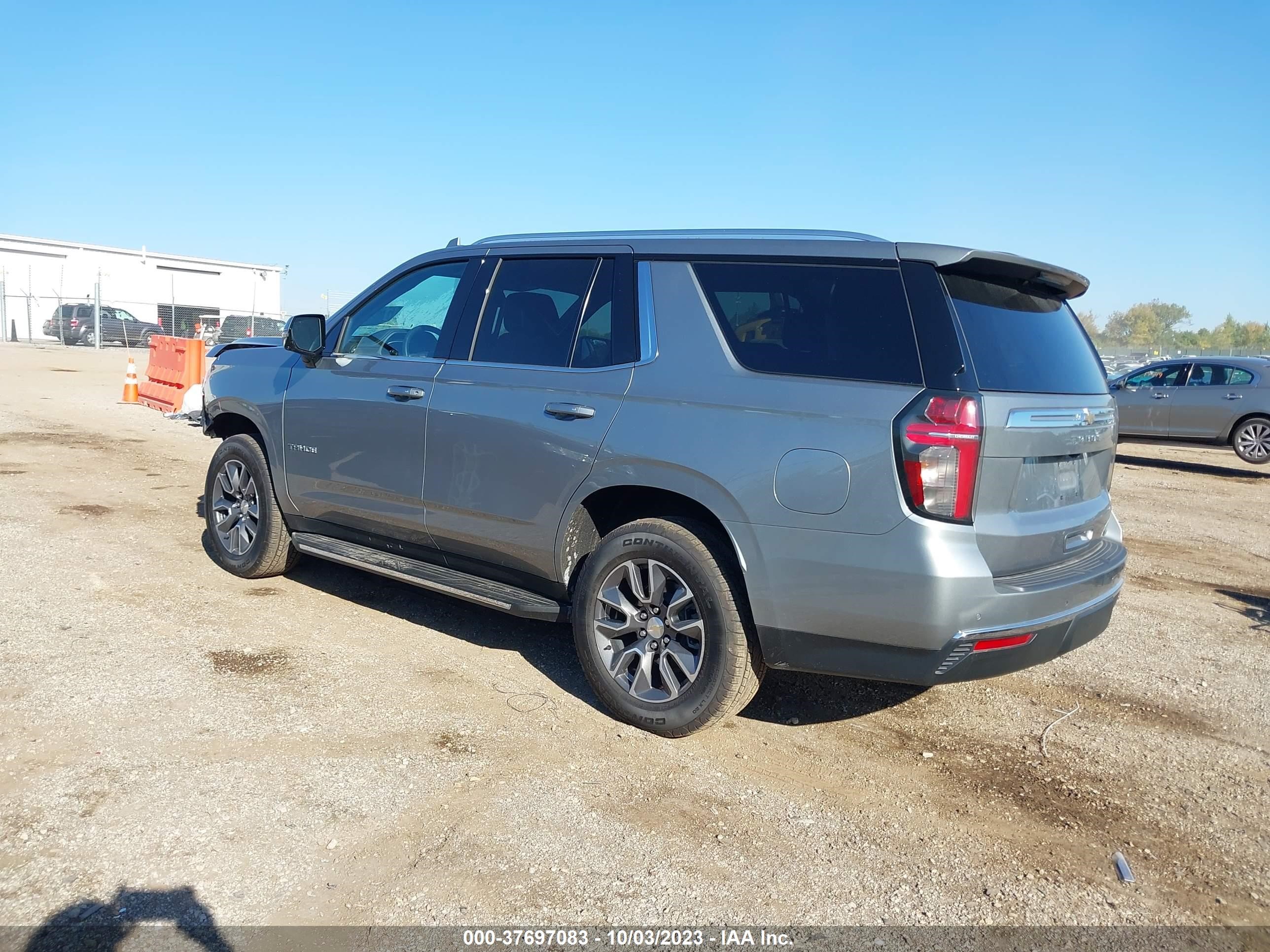 Photo 2 VIN: 1GNSKNKD3PR242634 - CHEVROLET TAHOE 