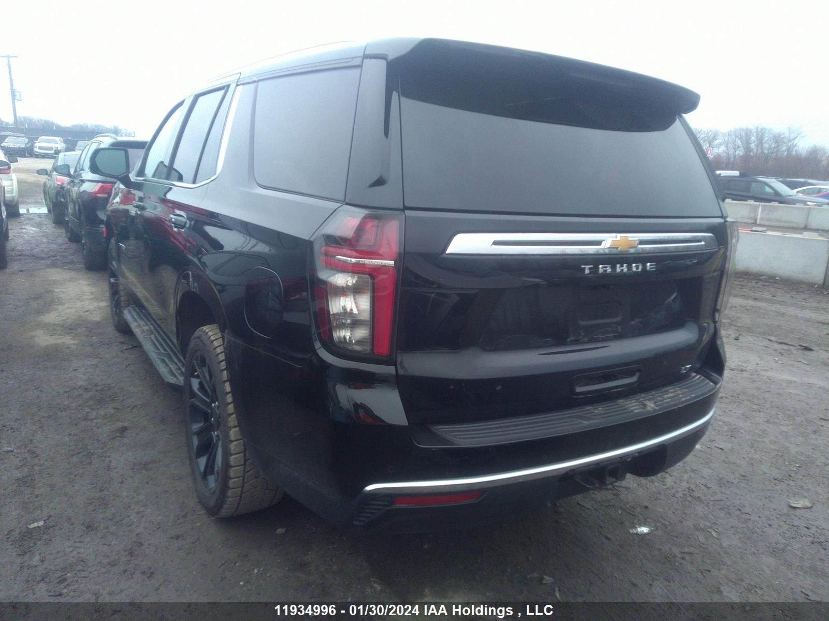 Photo 2 VIN: 1GNSKNKD5PR368283 - CHEVROLET TAHOE 