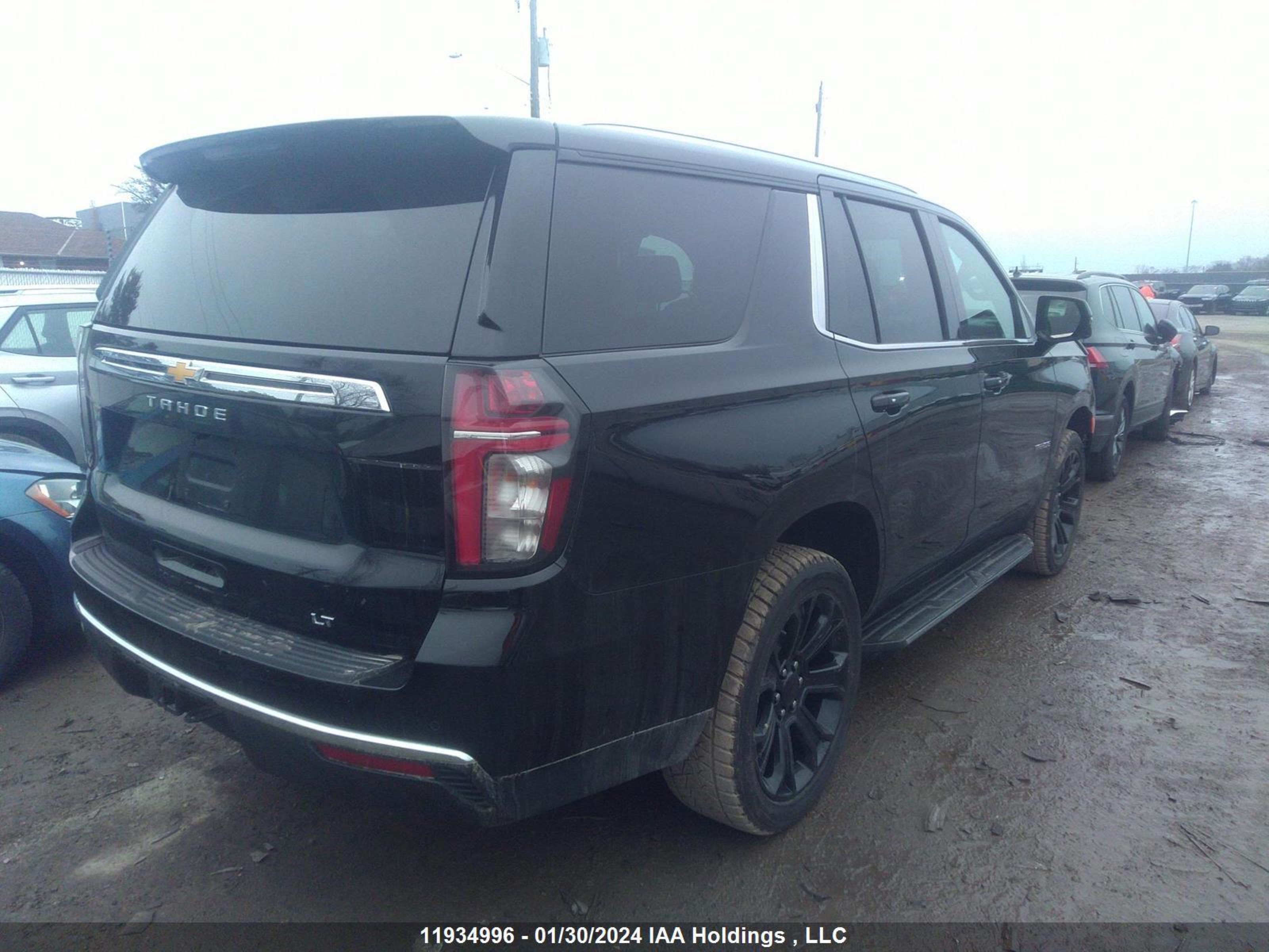 Photo 3 VIN: 1GNSKNKD5PR368283 - CHEVROLET TAHOE 