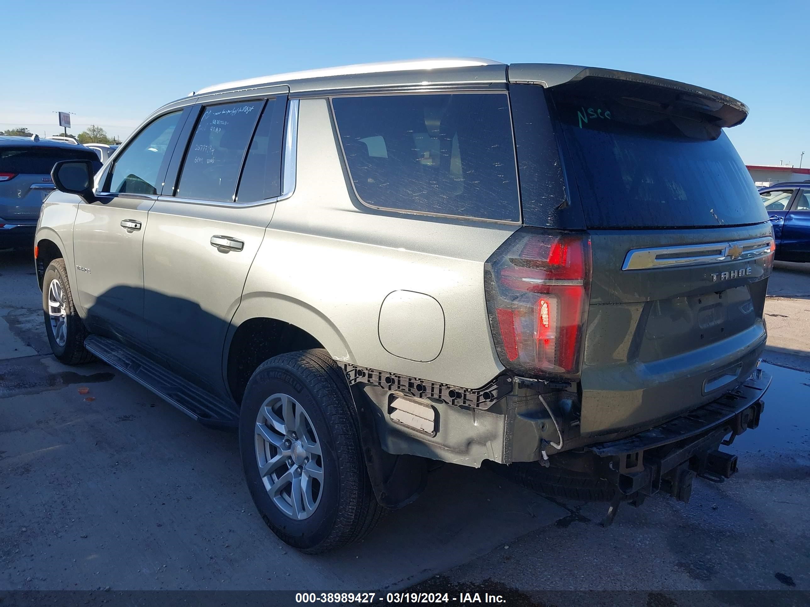 Photo 2 VIN: 1GNSKNKD5PR422777 - CHEVROLET TAHOE 