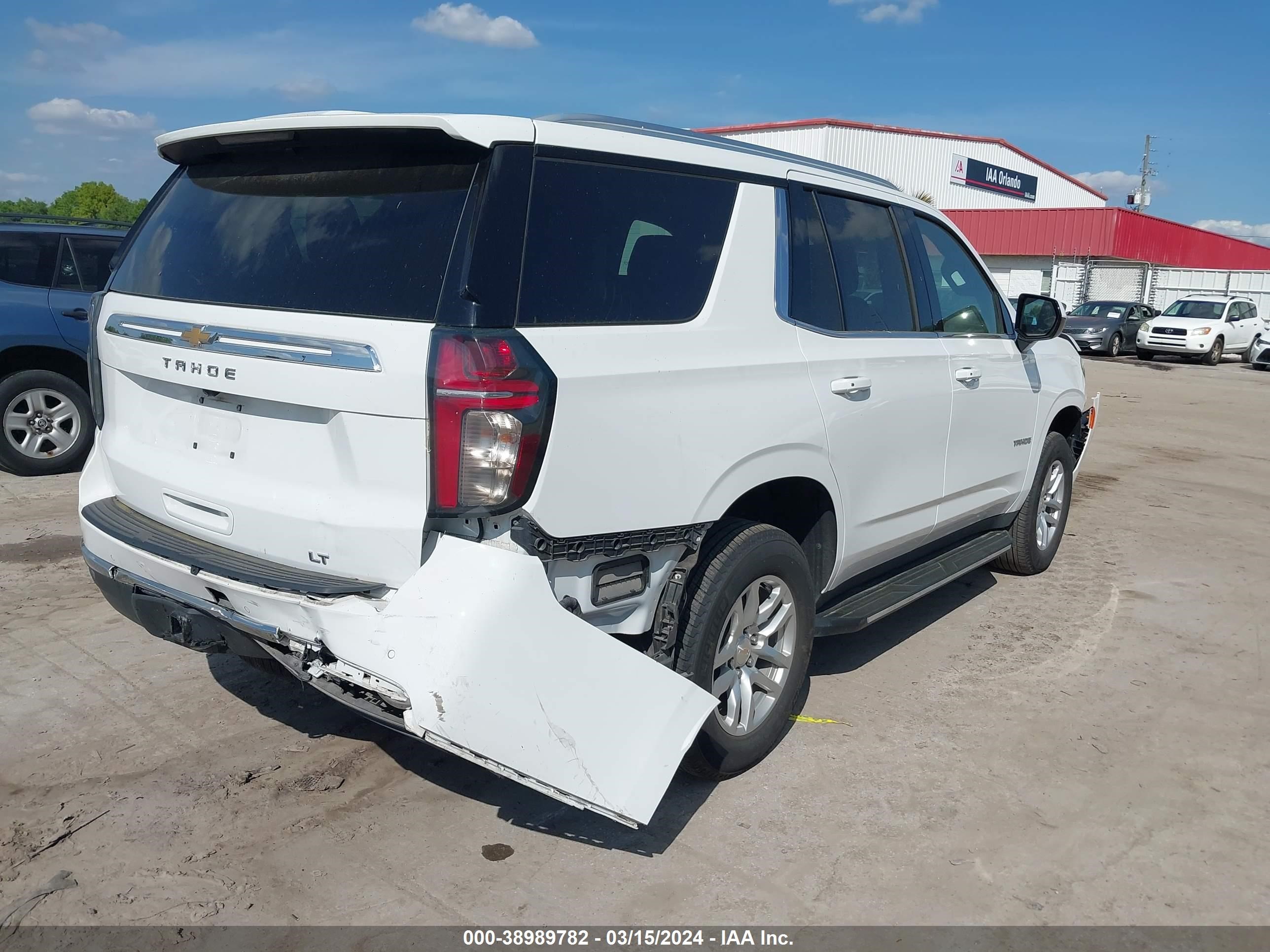 Photo 3 VIN: 1GNSKNKD6PR297272 - CHEVROLET TAHOE 