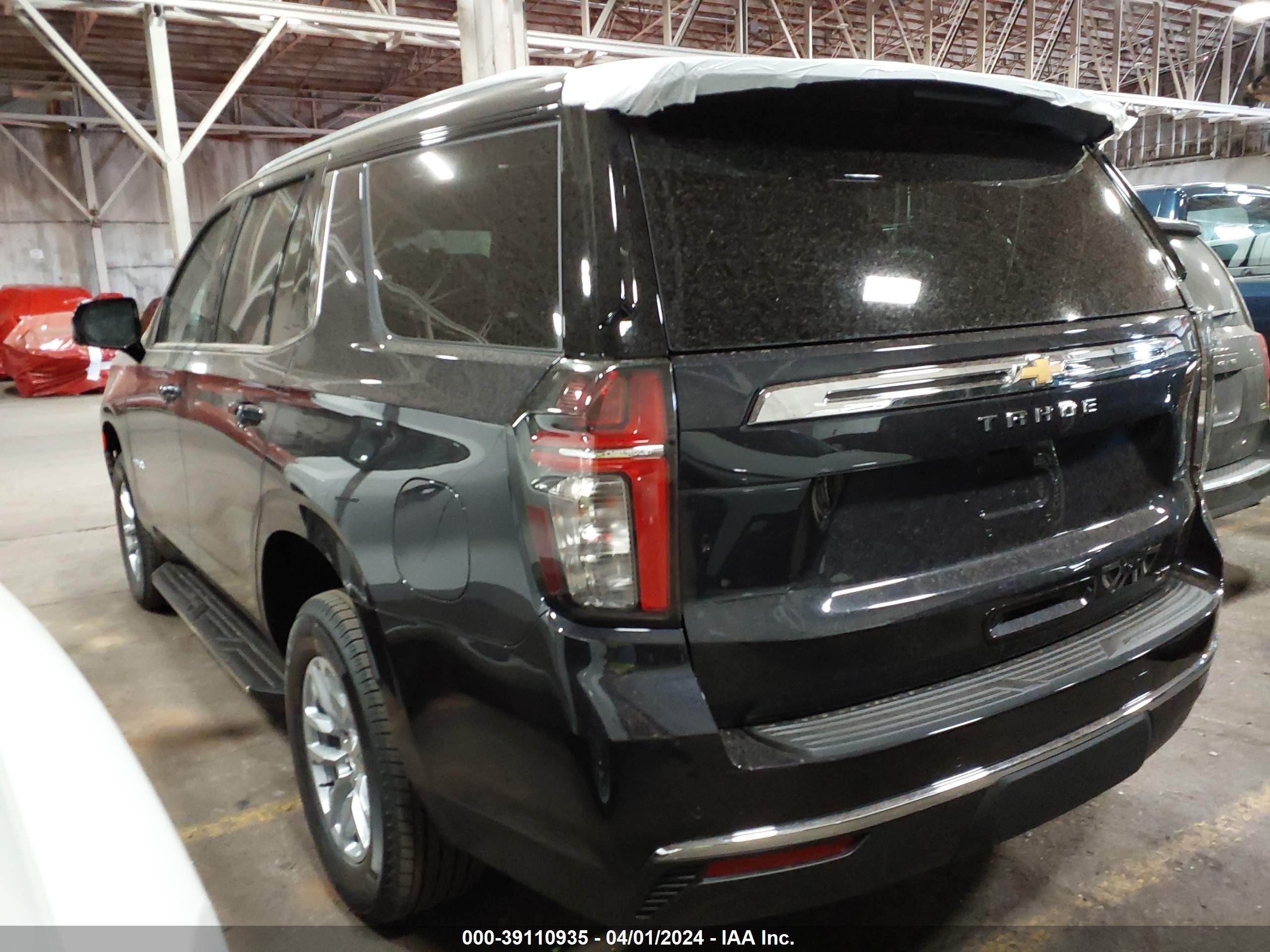 Photo 2 VIN: 1GNSKNKDXRR208659 - CHEVROLET TAHOE 