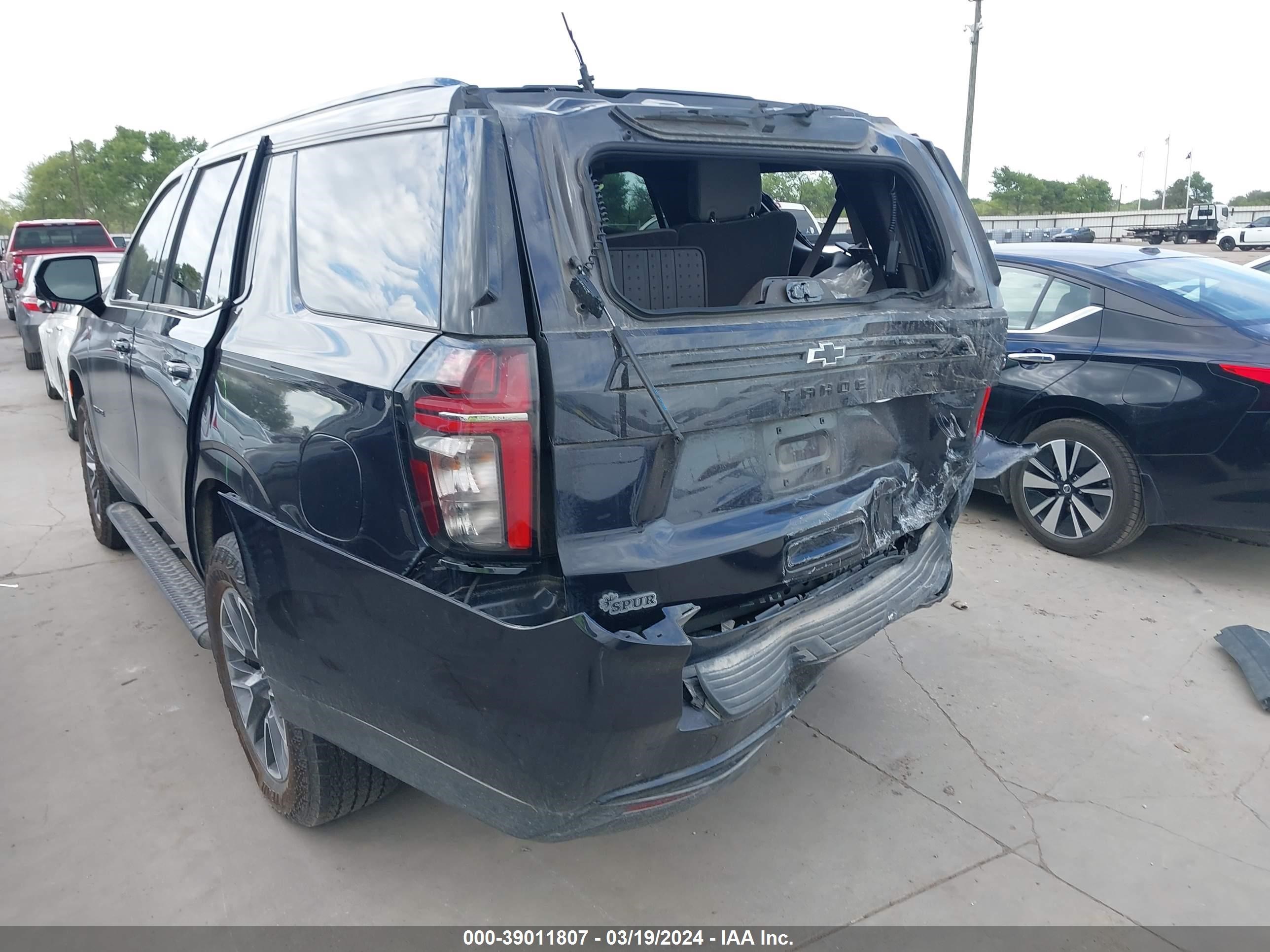 Photo 19 VIN: 1GNSKPKD1PR489999 - CHEVROLET TAHOE 