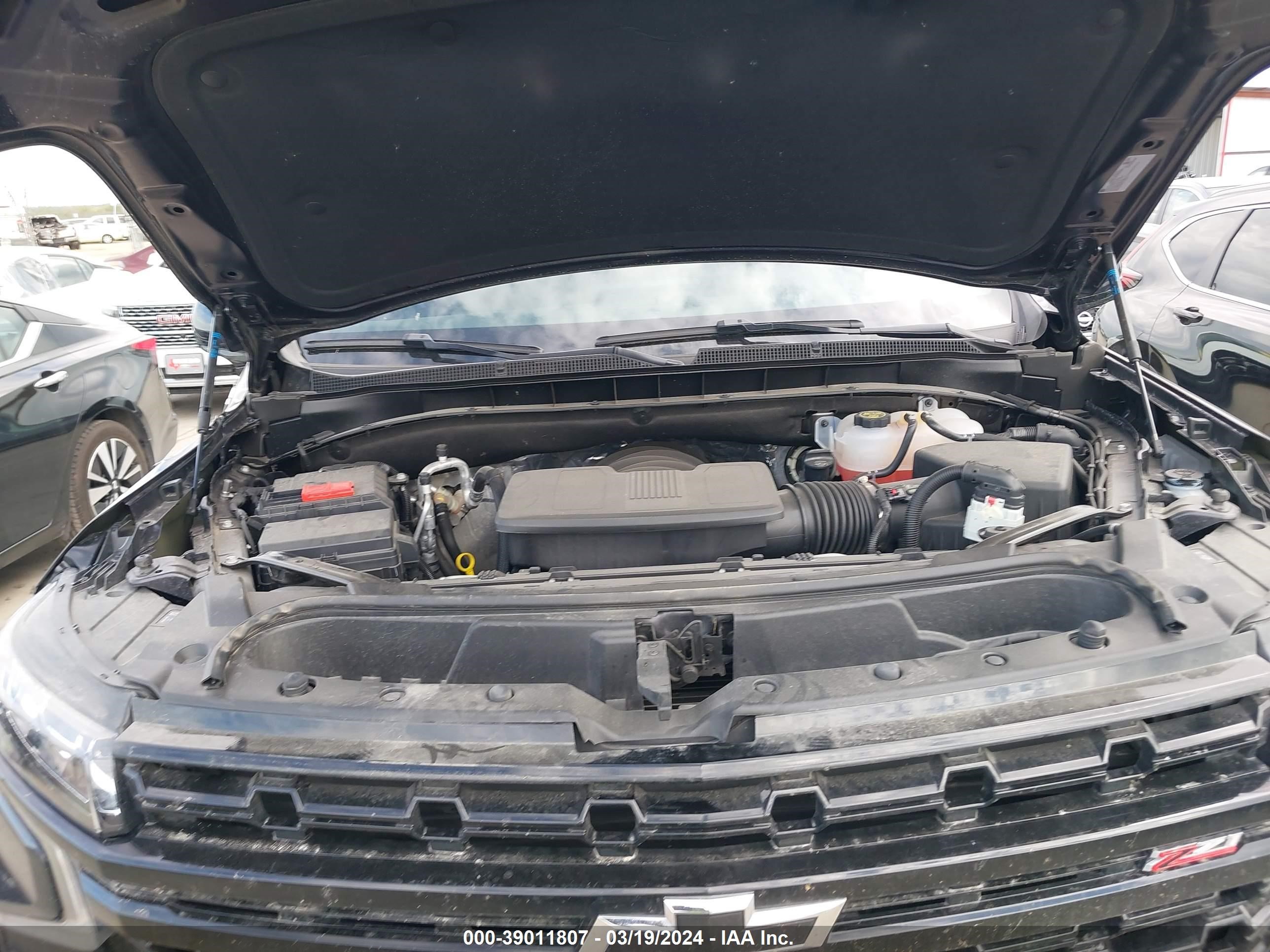 Photo 9 VIN: 1GNSKPKD1PR489999 - CHEVROLET TAHOE 