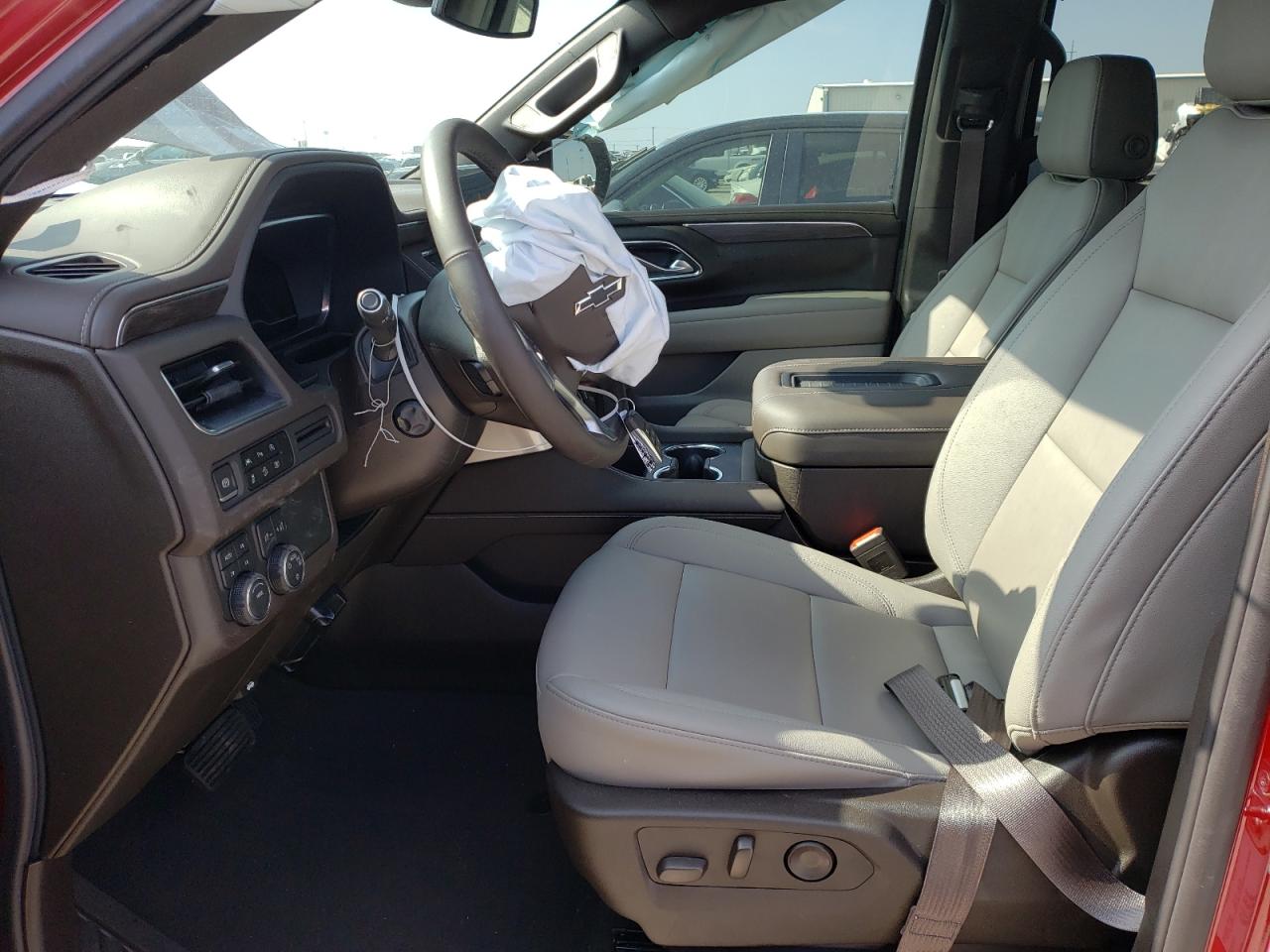 Photo 6 VIN: 1GNSKPKD3PR537700 - CHEVROLET TAHOE 