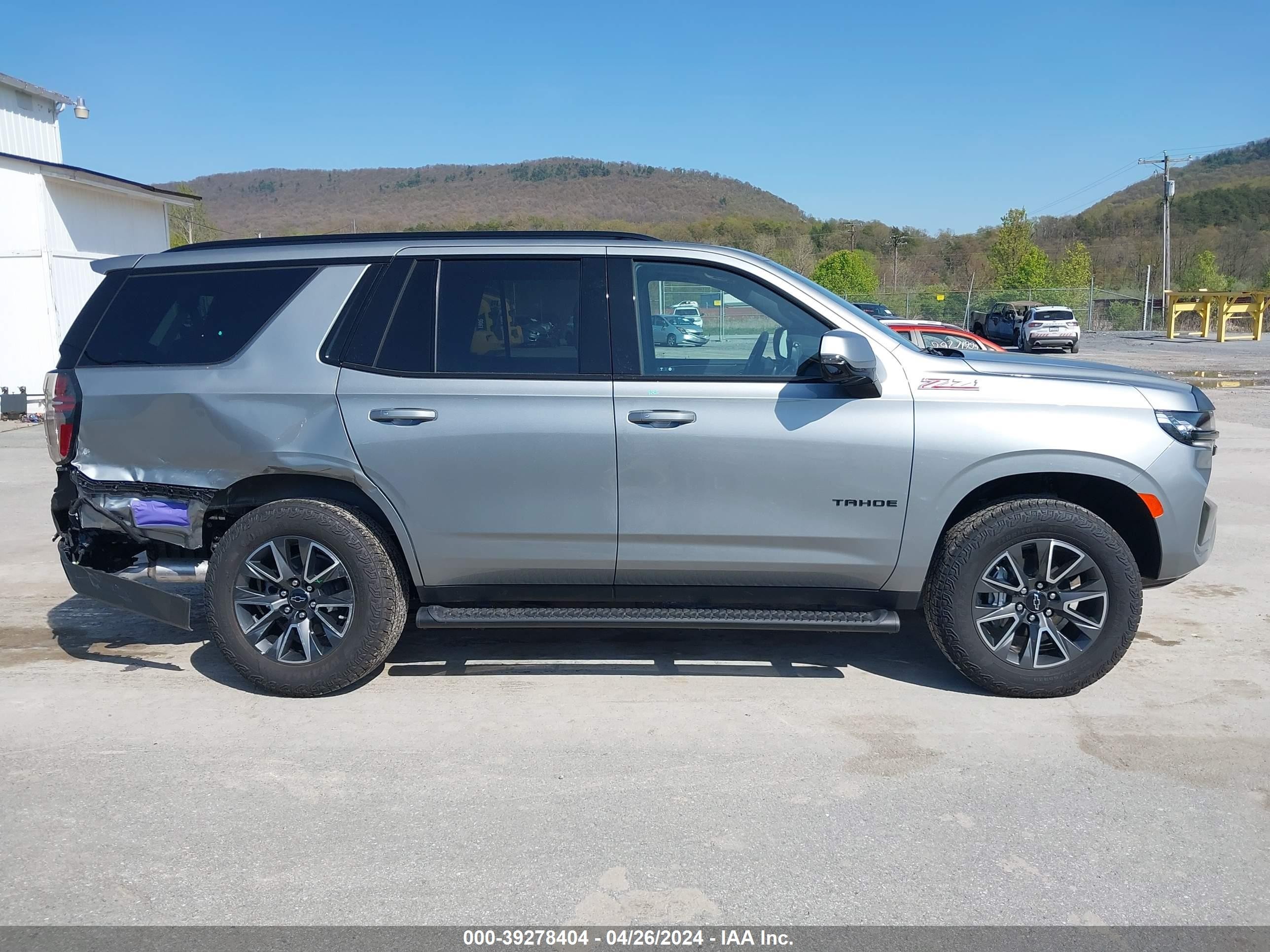 Photo 12 VIN: 1GNSKPKD7RR131518 - CHEVROLET TAHOE 