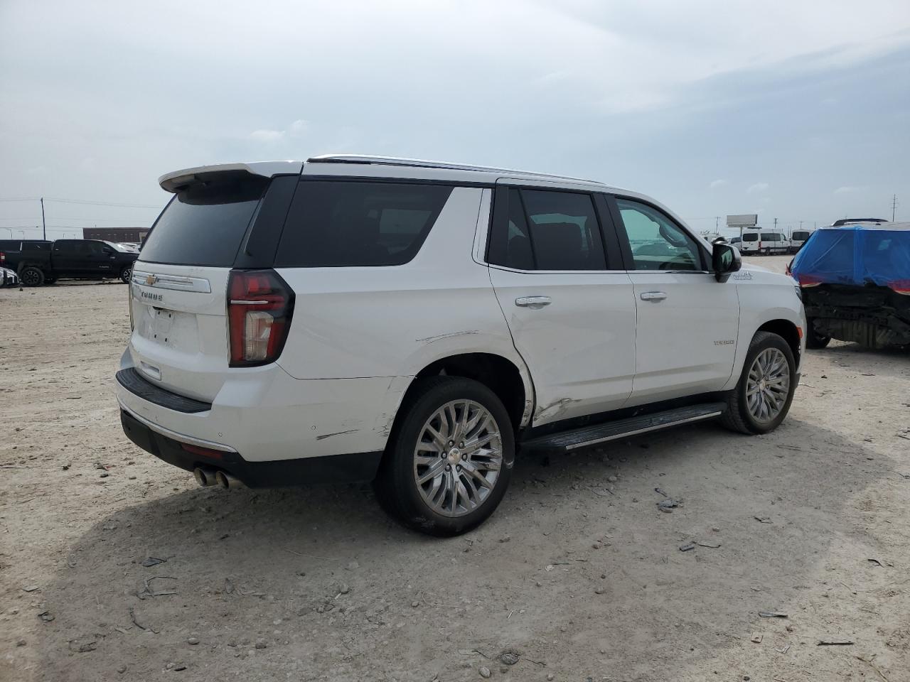 Photo 2 VIN: 1GNSKTKL1PR455741 - CHEVROLET TAHOE 