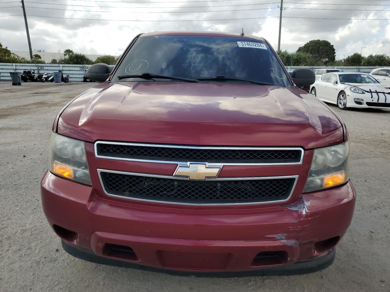 Photo 4 VIN: 1GNUCAE01AR175384 - CHEVROLET TAHOE 