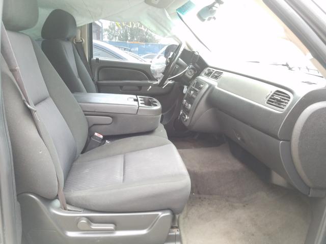 Photo 4 VIN: 1GNUCAE05AR117682 - CHEVROLET TAHOE C150 