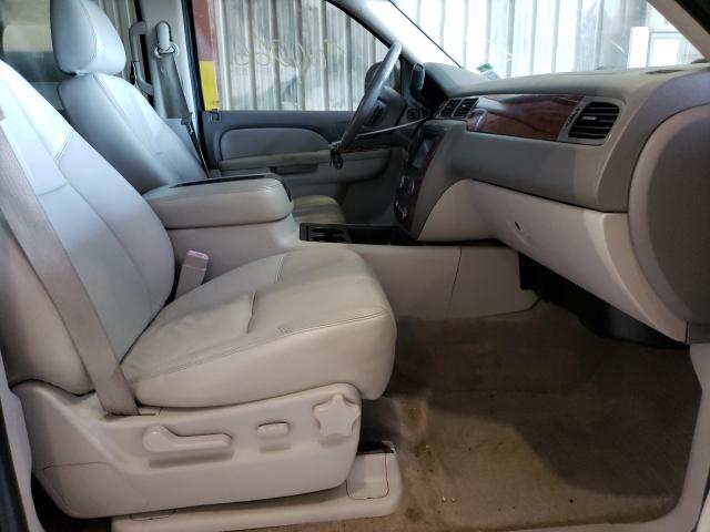 Photo 4 VIN: 1GNUCBE00AR201544 - CHEVROLET TAHOE C150 