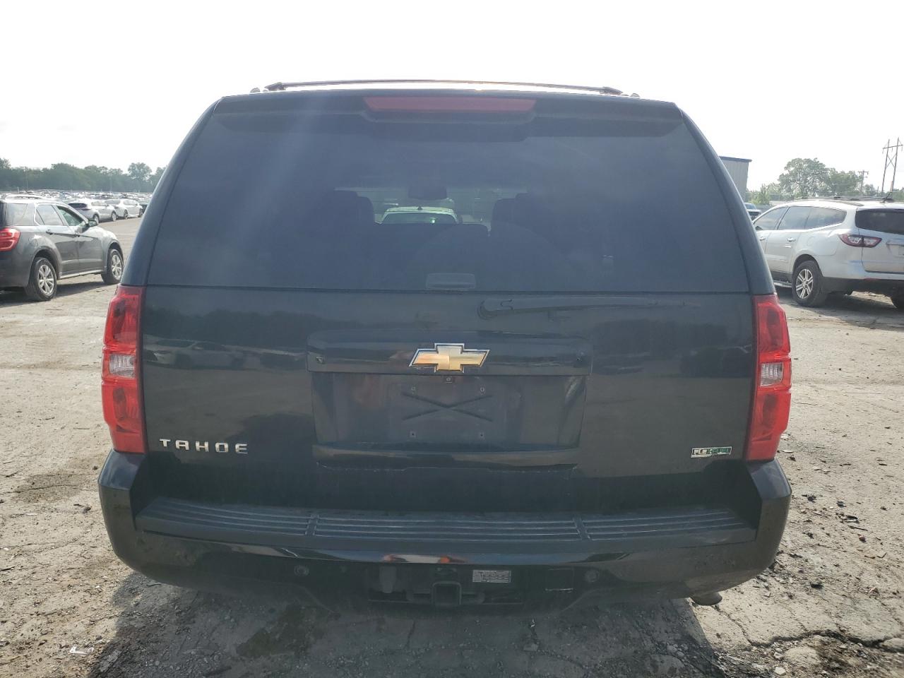 Photo 5 VIN: 1GNUCBE0XAR229366 - CHEVROLET TAHOE 