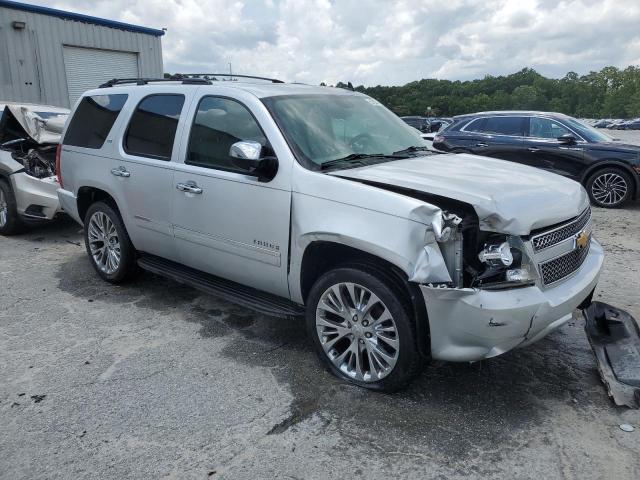 Photo 3 VIN: 1GNUCCE06AR147740 - CHEVROLET TAHOE 