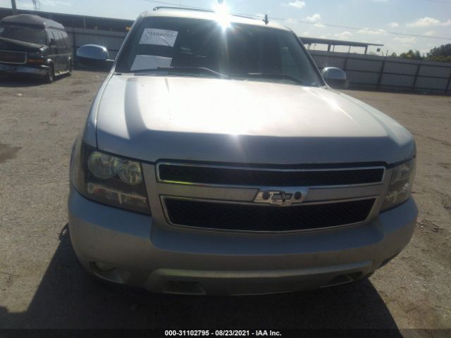 Photo 5 VIN: 1GNUCCE06AR220637 - CHEVROLET TAHOE 