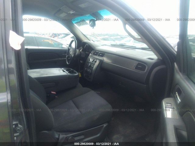 Photo 4 VIN: 1GNUCHE01AR241764 - CHEVROLET SUBURBAN 