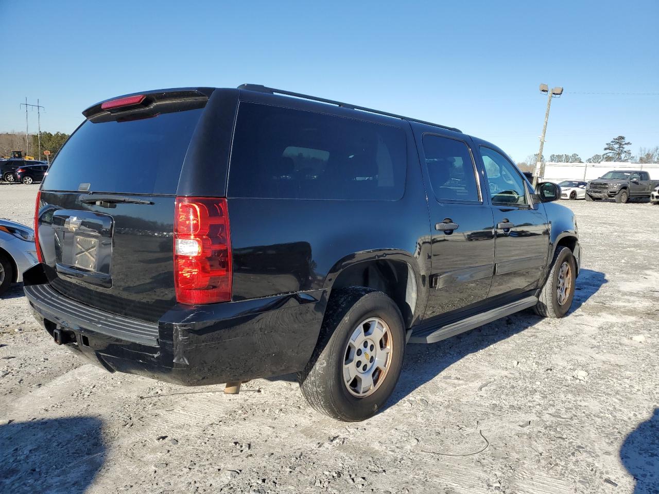 Photo 2 VIN: 1GNUCHE07AR184468 - CHEVROLET SUBURBAN 