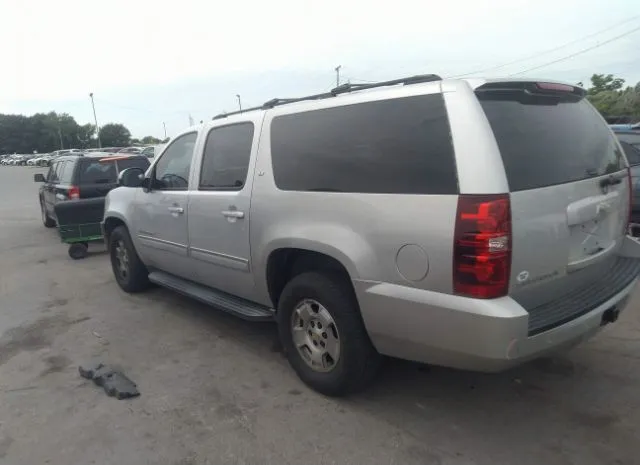 Photo 2 VIN: 1GNUCJE03AR268486 - CHEVROLET SUBURBAN 