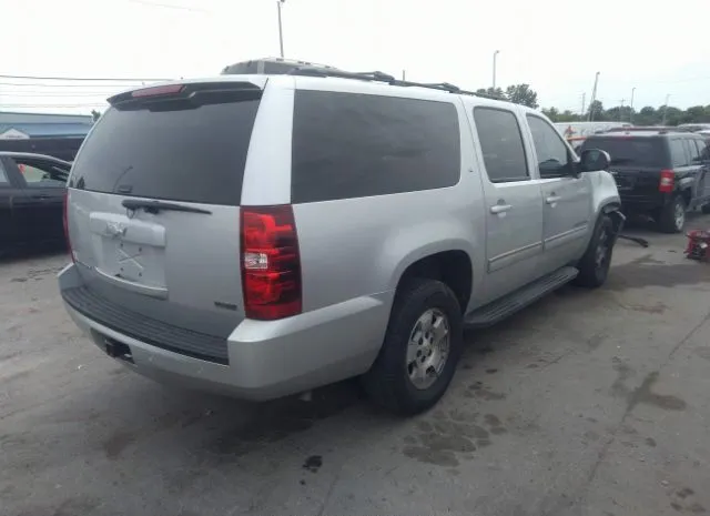 Photo 3 VIN: 1GNUCJE03AR268486 - CHEVROLET SUBURBAN 