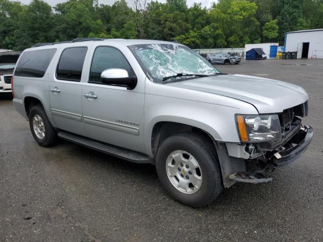 Photo 3 VIN: 1GNUCJE07AR189449 - CHEVROLET SUBURBAN 