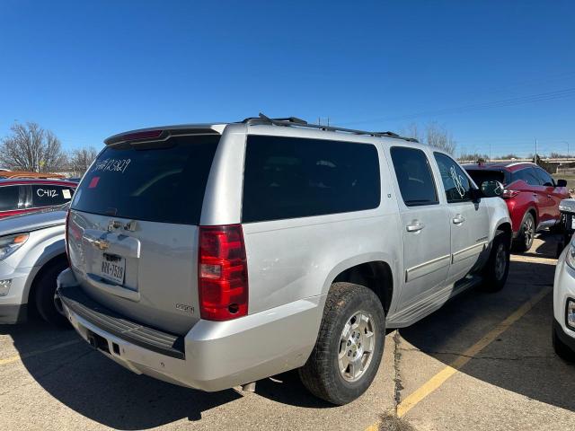 Photo 3 VIN: 1GNUCJE07AR268765 - CHEVROLET SUBURBAN 