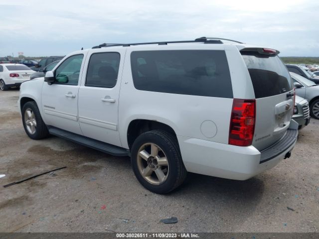 Photo 2 VIN: 1GNUCJE08AR220921 - CHEVROLET SUBURBAN 1500 