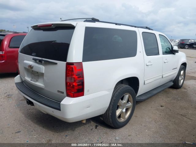 Photo 3 VIN: 1GNUCJE08AR220921 - CHEVROLET SUBURBAN 1500 