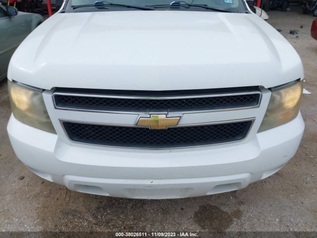 Photo 5 VIN: 1GNUCJE08AR220921 - CHEVROLET SUBURBAN 1500 