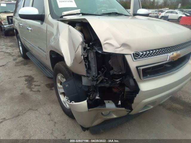 Photo 5 VIN: 1GNUCKE01AR179957 - CHEVROLET SUBURBAN 