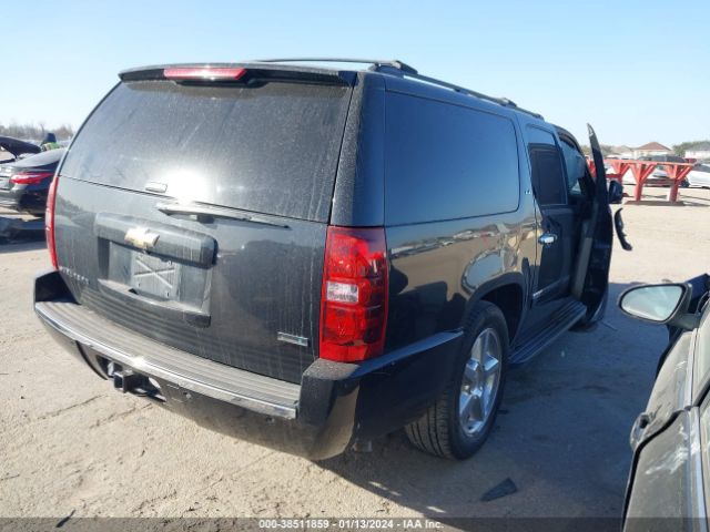 Photo 3 VIN: 1GNUCKE07AR174620 - CHEVROLET SUBURBAN 1500 