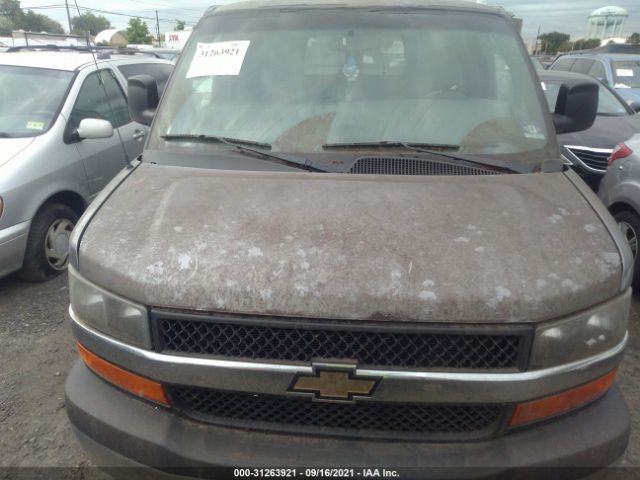 Photo 9 VIN: 1GNUHCD44A1182958 - CHEVROLET EXPRESS PASSENGER 