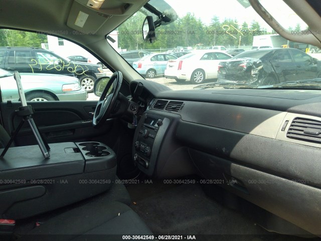 Photo 4 VIN: 1GNUKAE08AR222638 - CHEVROLET TAHOE 