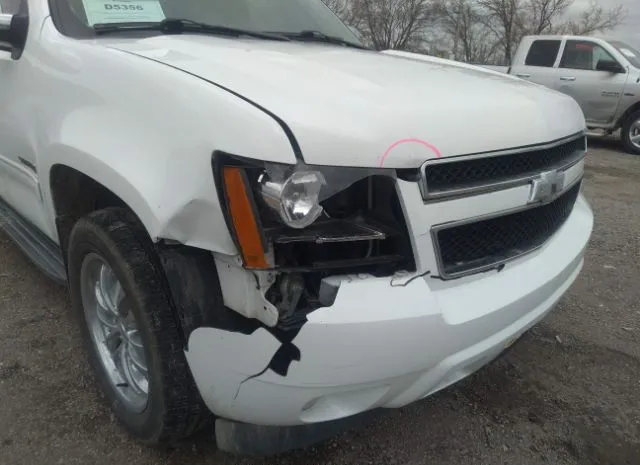 Photo 5 VIN: 1GNUKBE03AR257383 - CHEVROLET TAHOE 