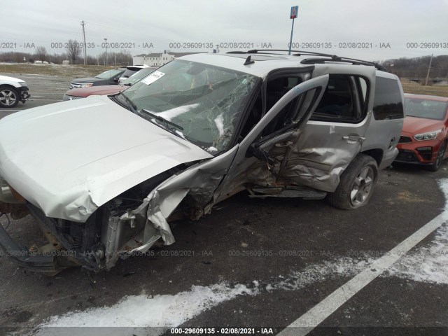 Photo 5 VIN: 1GNUKBE04AR177896 - CHEVROLET TAHOE 