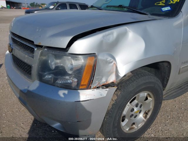 Photo 5 VIN: 1GNUKBE05AR280597 - CHEVROLET TAHOE 