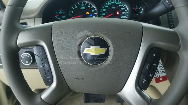 Photo 12 VIN: 1GNUKBE0XAR245019 - CHEVROLET TAHOE 