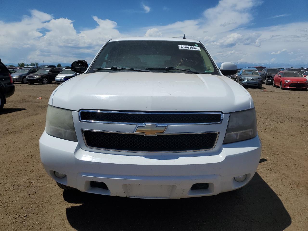 Photo 4 VIN: 1GNUKBE0XAR263116 - CHEVROLET TAHOE 