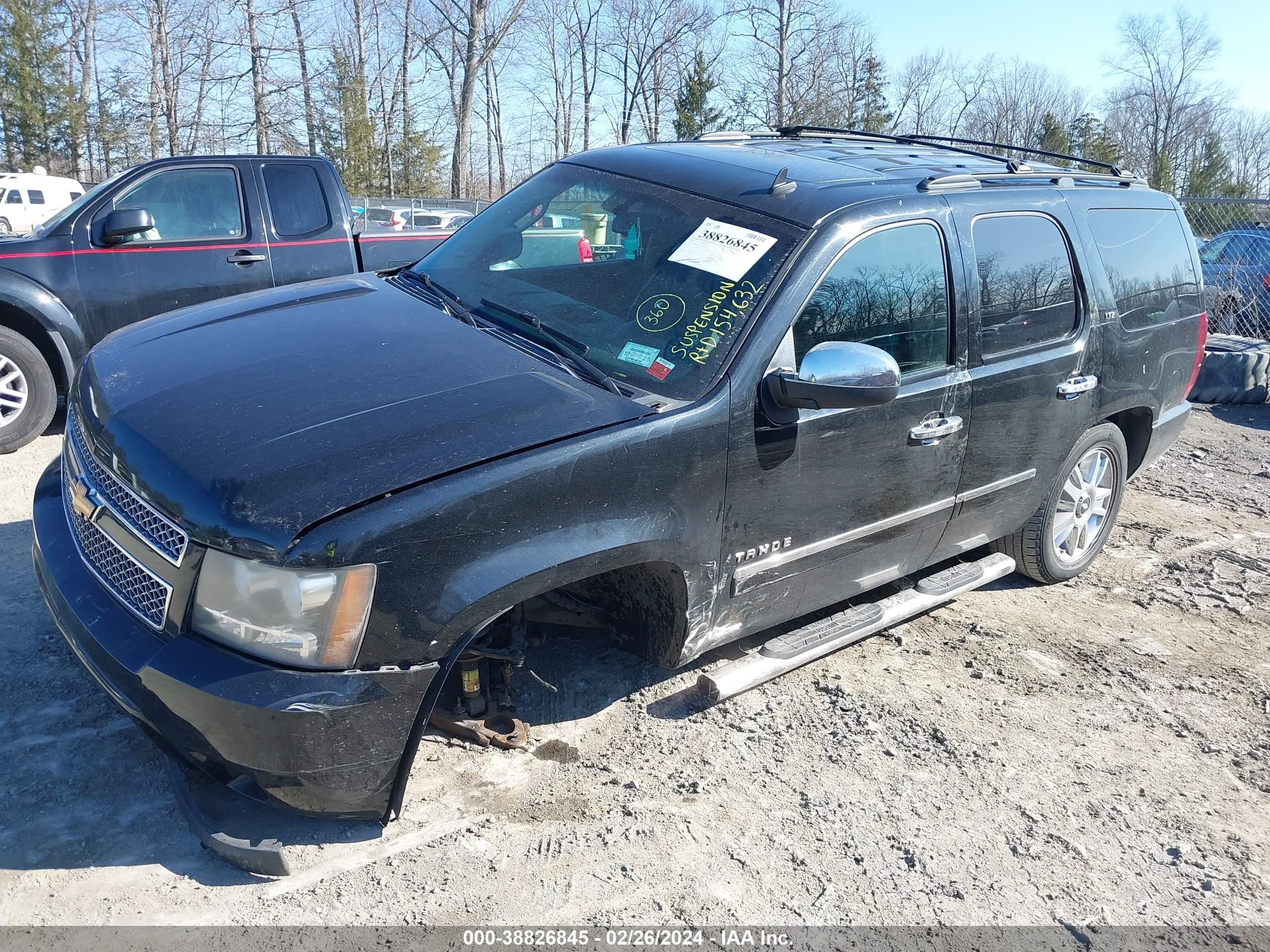 Photo 1 VIN: 1GNUKCE00AR108063 - CHEVROLET TAHOE 