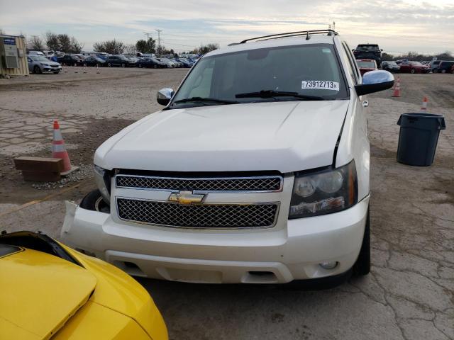 Photo 4 VIN: 1GNUKCE00AR204131 - CHEVROLET TAHOE 