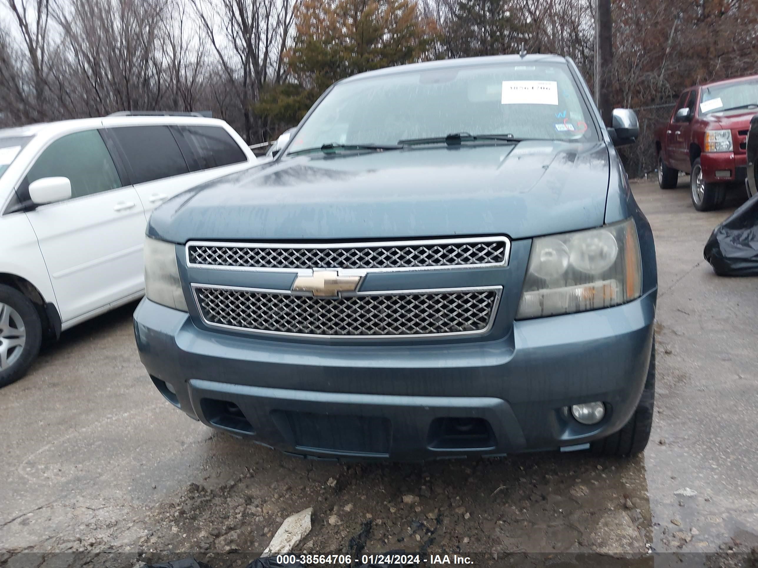 Photo 11 VIN: 1GNUKCE00AR231622 - CHEVROLET TAHOE 