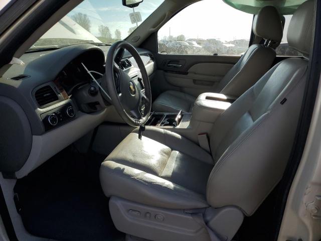 Photo 6 VIN: 1GNUKCE03AR115427 - CHEVROLET TAHOE 