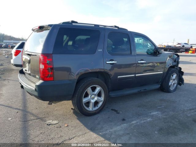 Photo 3 VIN: 1GNUKCE07AR107380 - CHEVROLET TAHOE 