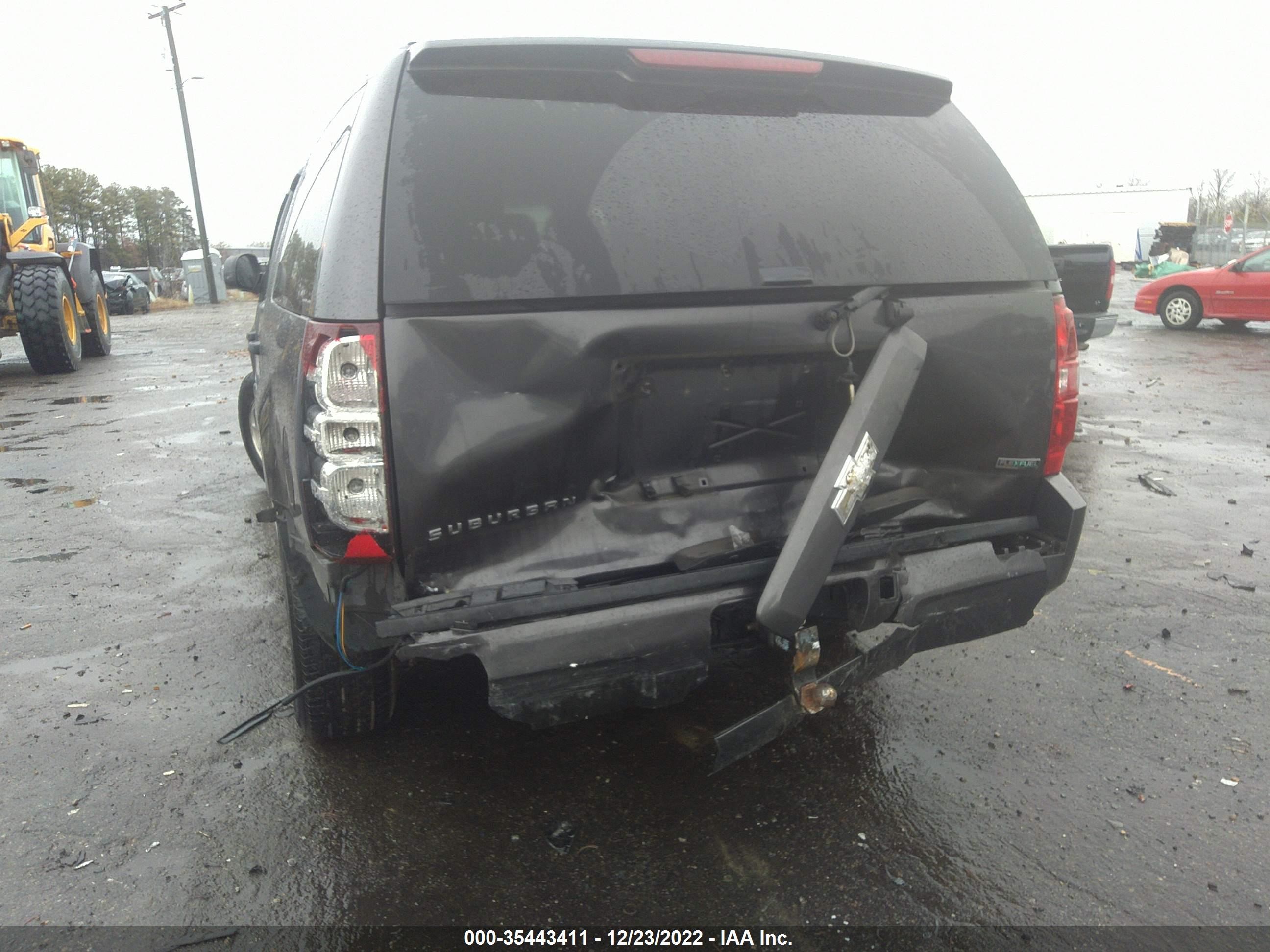 Photo 5 VIN: 1GNUKHE31AR202735 - CHEVROLET SUBURBAN 