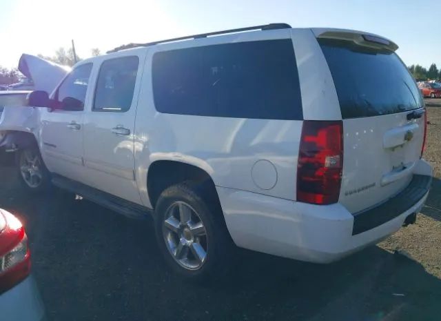 Photo 2 VIN: 1GNUKHE33AR133871 - CHEVROLET SUBURBAN 