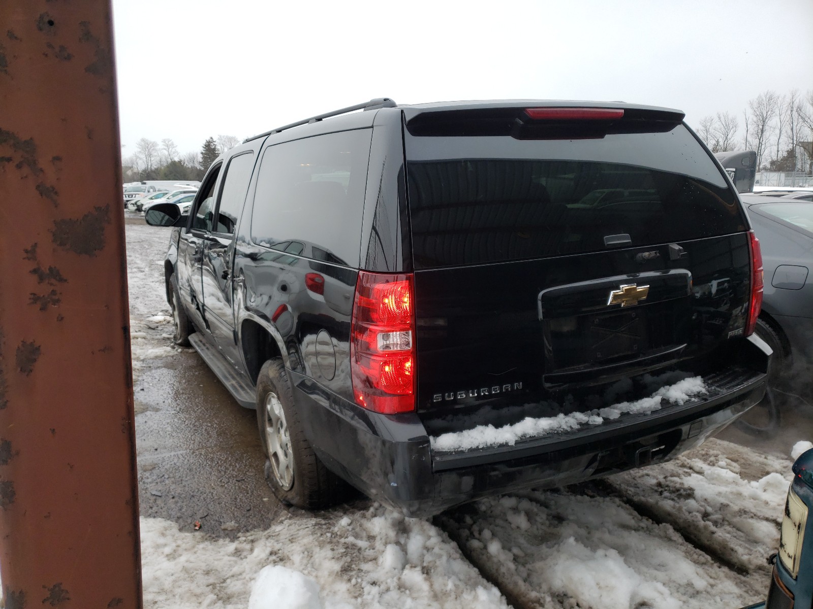 Photo 2 VIN: 1GNUKHE37AR249378 - CHEVROLET SUBURBAN K 