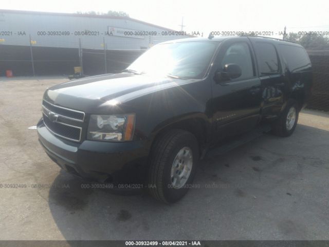 Photo 1 VIN: 1GNUKHE39AR137956 - CHEVROLET SUBURBAN 