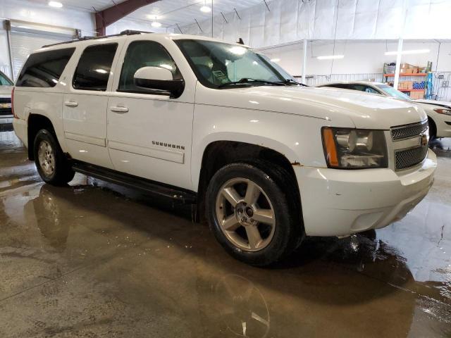 Photo 3 VIN: 1GNUKJE32AR116759 - CHEVROLET SUBURBAN 