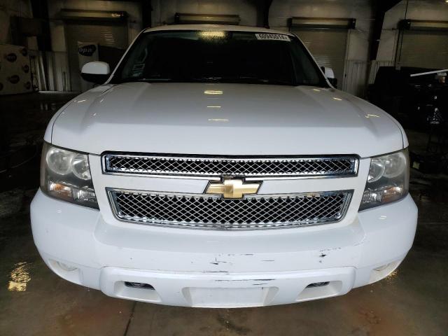 Photo 4 VIN: 1GNUKJE32AR116759 - CHEVROLET SUBURBAN 