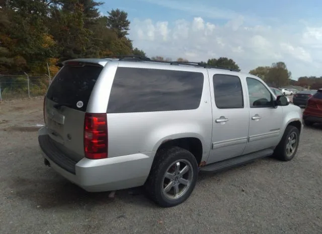 Photo 3 VIN: 1GNUKJE32AR124926 - CHEVROLET SUBURBAN 