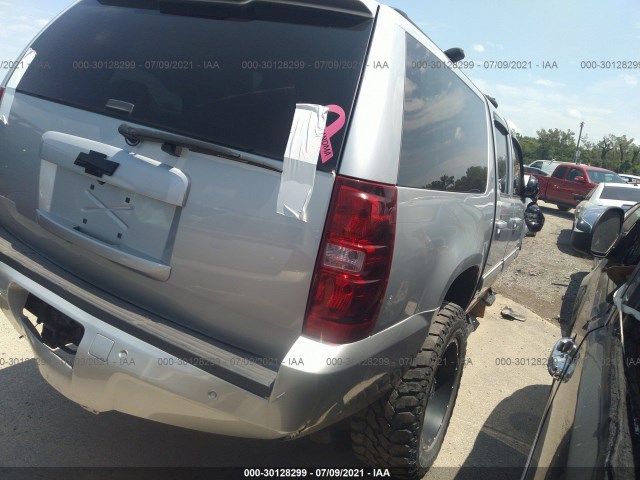 Photo 3 VIN: 1GNUKJE33AR220659 - CHEVROLET SUBURBAN 